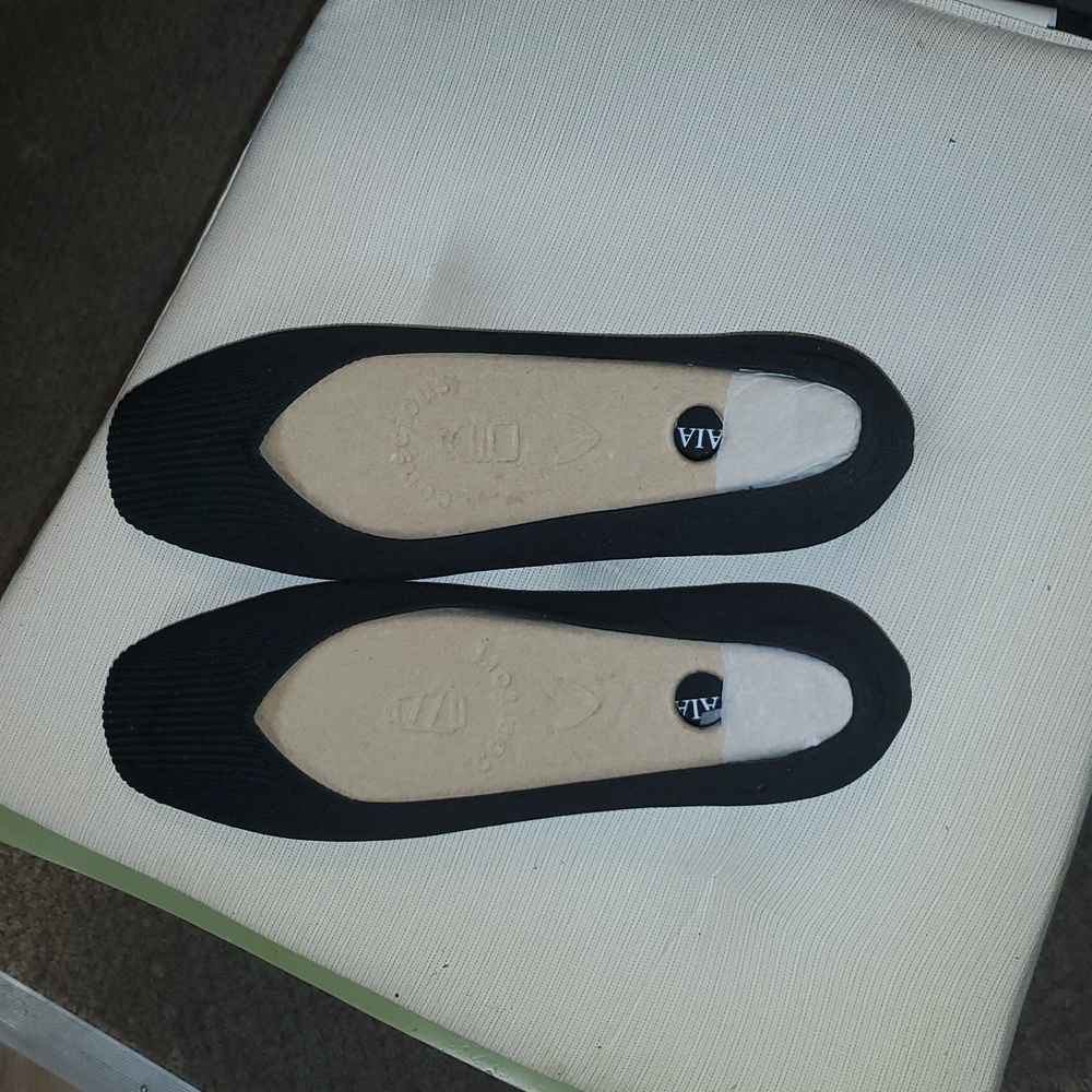 [Viviana] NEW Square-Toe V-Cut Flats (Margot 2.0) in Ribbed Black EU 43 W/ US 11